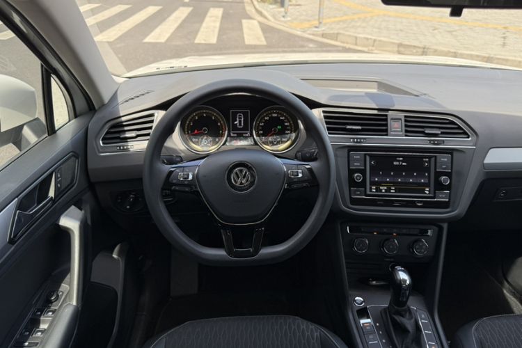 Used Volkswagen Tiguan L 2019 330TSI Automatic Two-Wheel Drive Luxury Edition China VI Standard