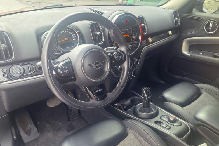 Used MINI Countryman 2019 1.5T COOPER Artist Weekend Travel Edition