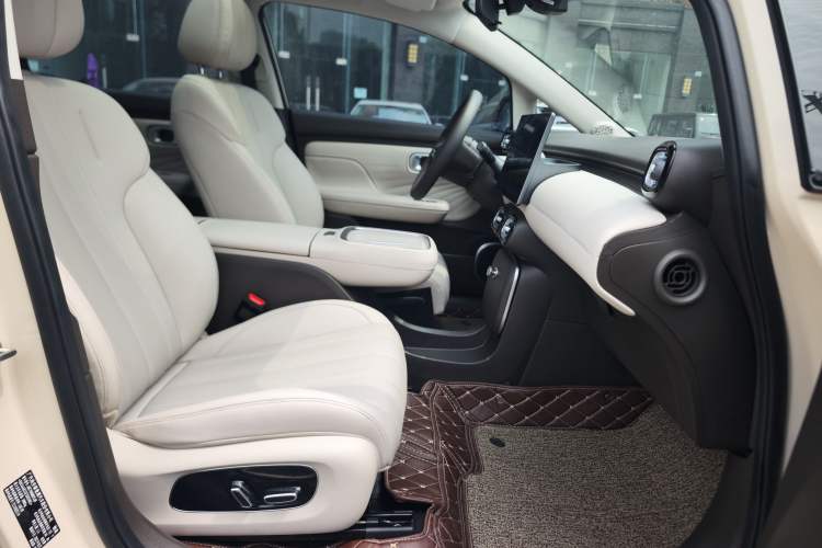 Used AION UT 2025 420 Prestige Edition Left Front Seat