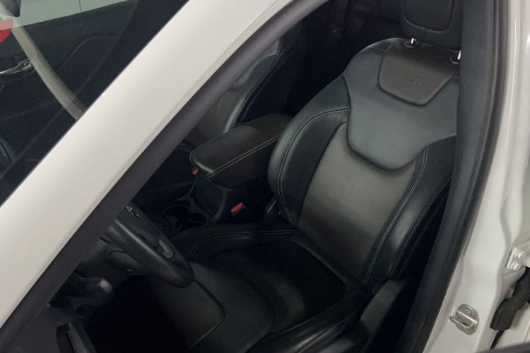 Used Jeep Cherokee 2016 2.4L Leading Edition