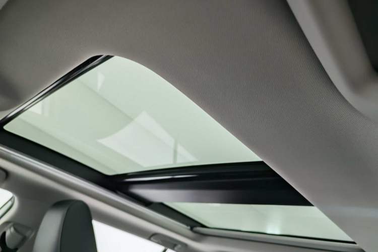 Used Toyota RAV4 2020 2.0L CVT Four-Wheel Drive Prestige Edition
