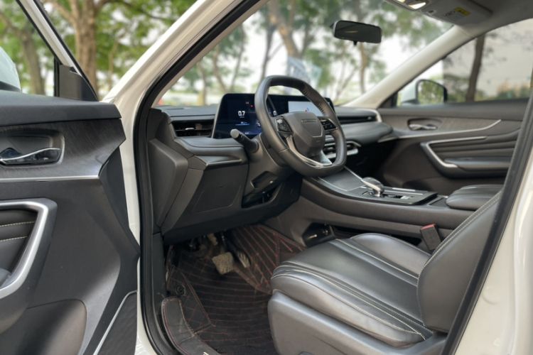 Used Venucia V 2023 260T Idol Edition Pro Interior 2