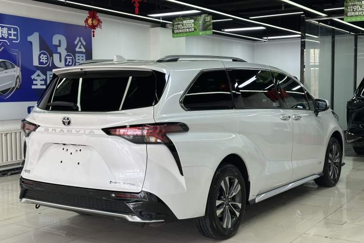 Used Toyota Granvia 2024 2.5L Hybrid Prestige PLUS Four-Wheel Drive Version
