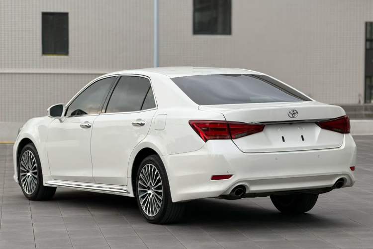 Used Toyota Crown 2018 2.0T Sport Edition Exterior 3