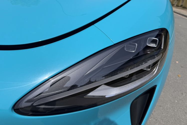 Used Xiaomi Auto SU7 2024 Four-Wheel Drive Ultra-Long Range Advanced Intelligent Driving Max Edition Left Front Headlight