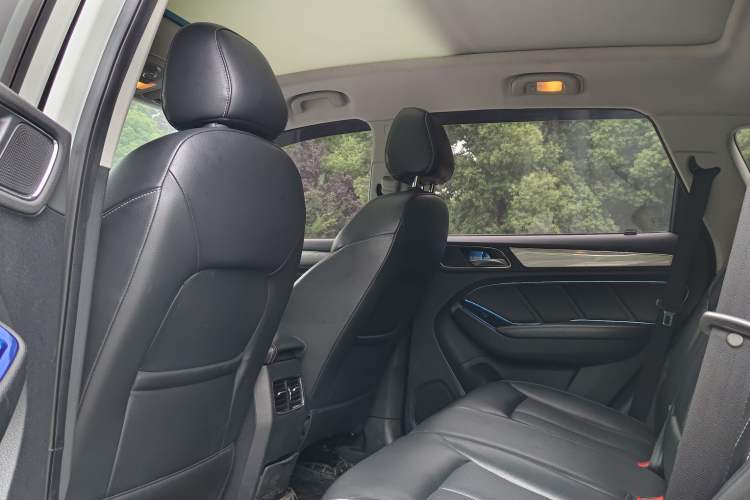 Used Roewe RX5 2018 20T Two-Wheel Drive Automatic Internet Smart Edition