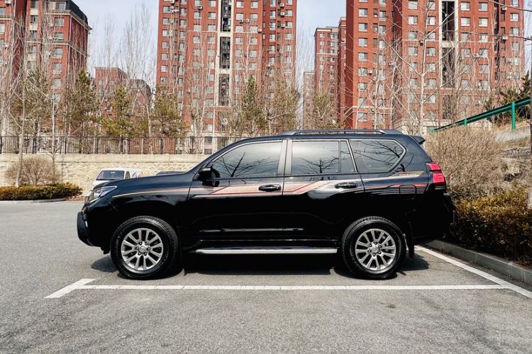 Used Toyota Prado 2018 3.5L Automatic TX-L with Rear-Mounted Spare Tire
