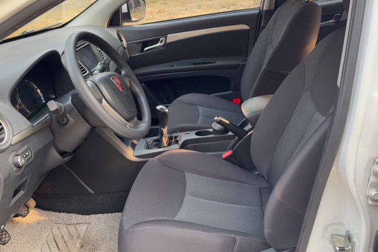 Used Roewe 350 2015 1.5L Manual Luxury Sunroof Edition