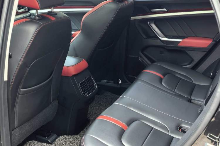 Used Haval H4 2019 1.5 GDIT DCT Ultra-Luxury Smart Connectivity Model China VI Standard
