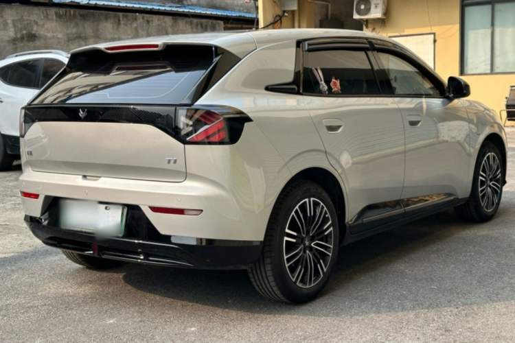 Used ARCFOX T1 2025 Model 425 PLUS
