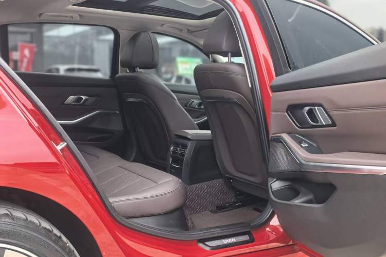 Used BMW i3 2022 eDrive 35 L
