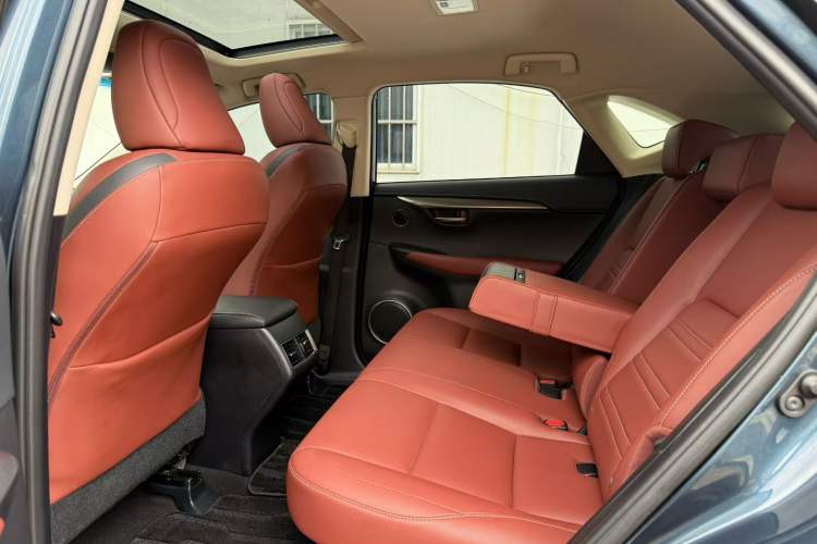 Used Lexus NX 2015 200T All-Wheel-Drive Fēngshàng Edition Interior 4