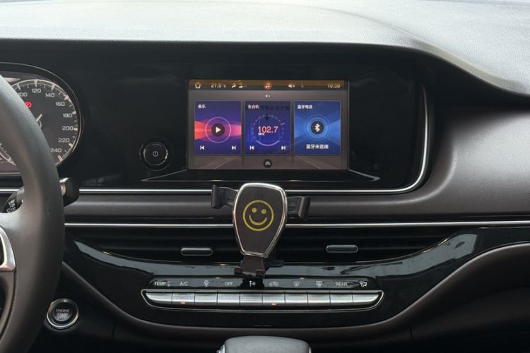 Used GAC Trumpchi M6 2019 270T Automatic Luxury Edition (6-seater) - China V Standard Interior 9