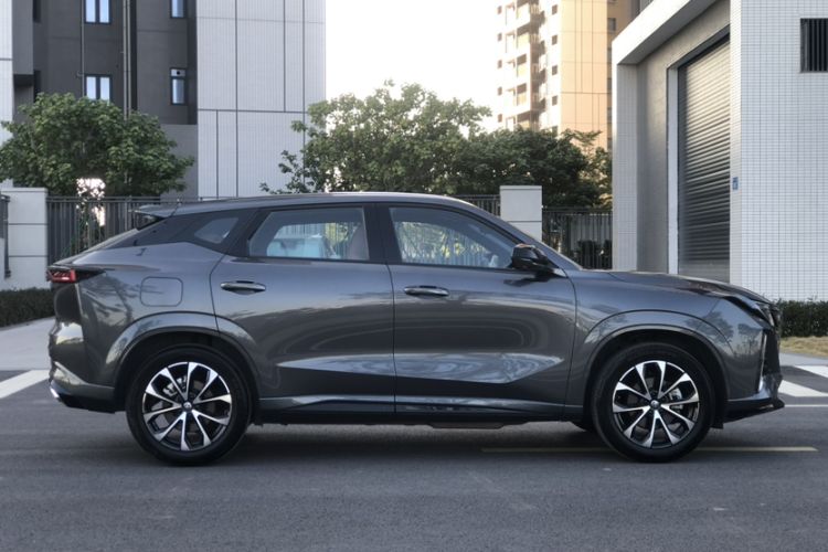 Used Changan UNI-Z New Energy 2024 Blue Whale Smart Electric iDD 125km Beyond Edition