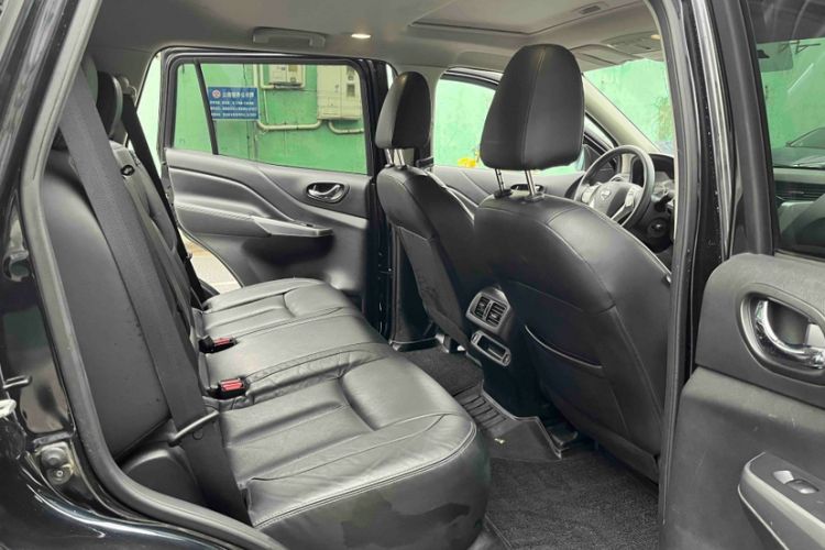 Used Nissan Terra 2018 2.5L Automatic 4x4 Luxury Edition
