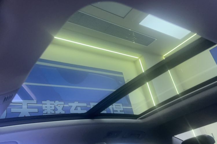 Used Volkswagen Magotan 2023 2 Million Units Limited-Edition 280TSI DSG Comfort Version Headliner