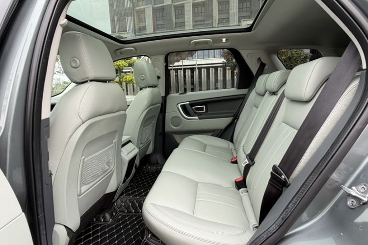 Used Land Rover Discovery Sport 2019 240 PS SE Version China VI Standard