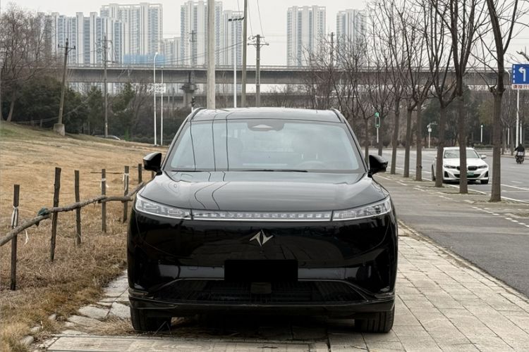 Used Dongfeng eπ eπ008 2024 636Max All-Electric Version 6 Seats
