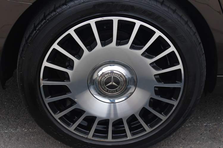 Used Mercedes-Benz E-Class 2017 E 200 L 4MATIC