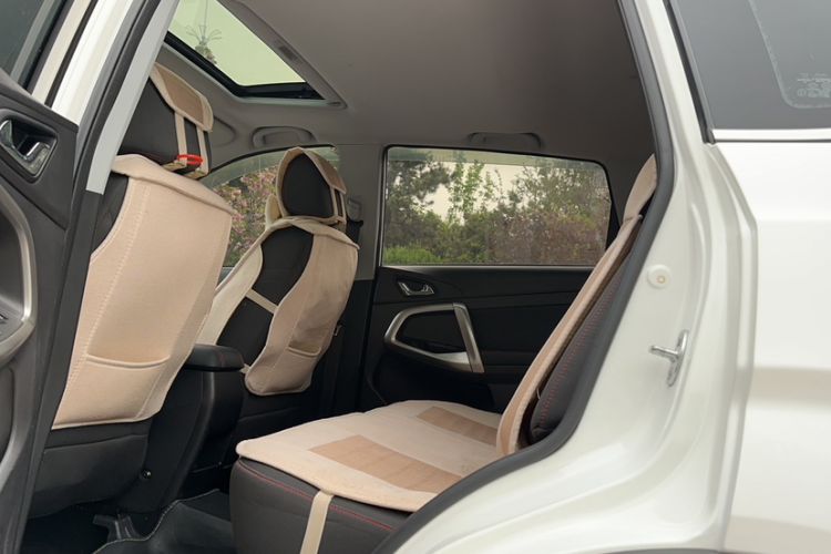 Used Chery Tiggo 5 2017 1.5T Manual Comfort Edition Interior 4