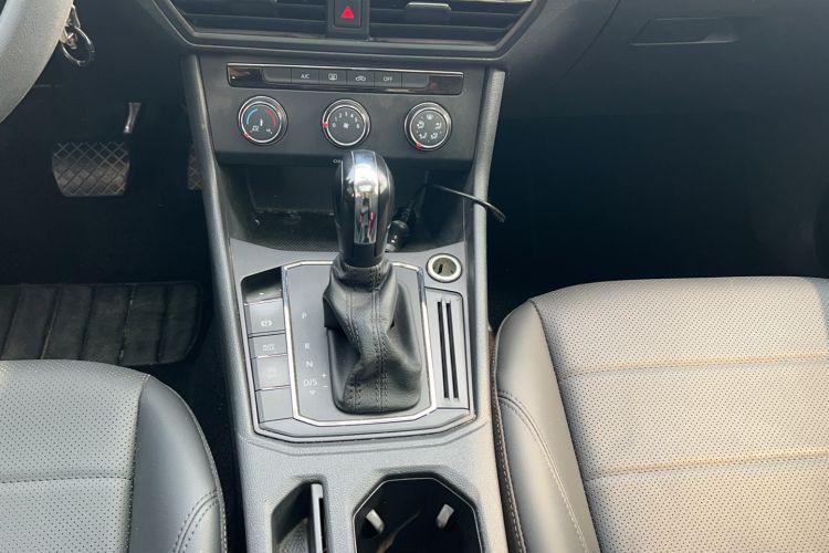 Used Volkswagen Lavida 2019 1.5L Automatic Comfort Edition China VI Standard Gear Lever