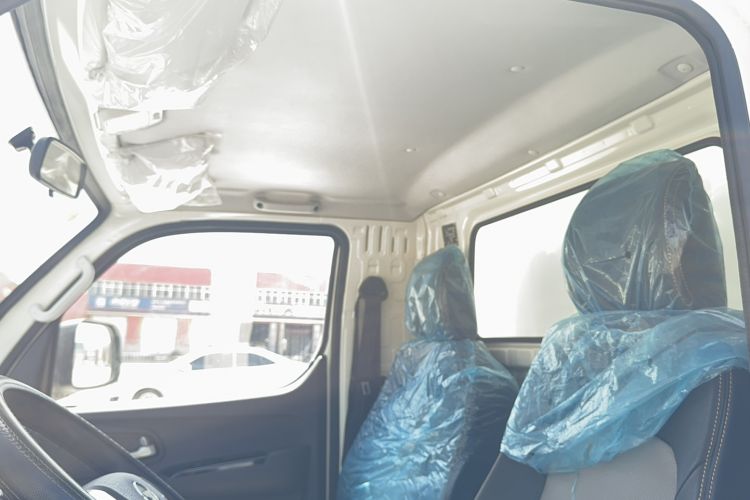 Used Foton Xiangling M 2018 1.5L M2 Non-Load-bearing Double Rear Tires (Van-Type) DAM15L Headliner