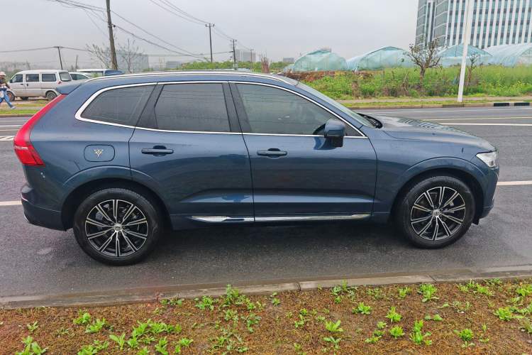 Used Volvo XC60 2020 T5 4x4 Smart Luxury Edition Exterior 3