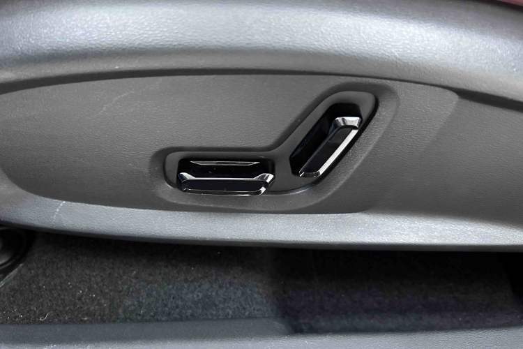 Used Geely Galaxy L6 2025 EM-i 140km Starship Edition
