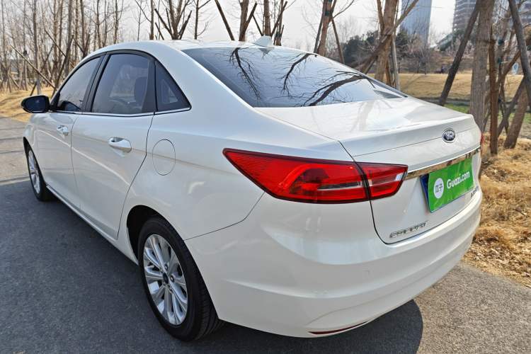 Used Ford Escort 2015 1.5L Automatic Fashion Model
