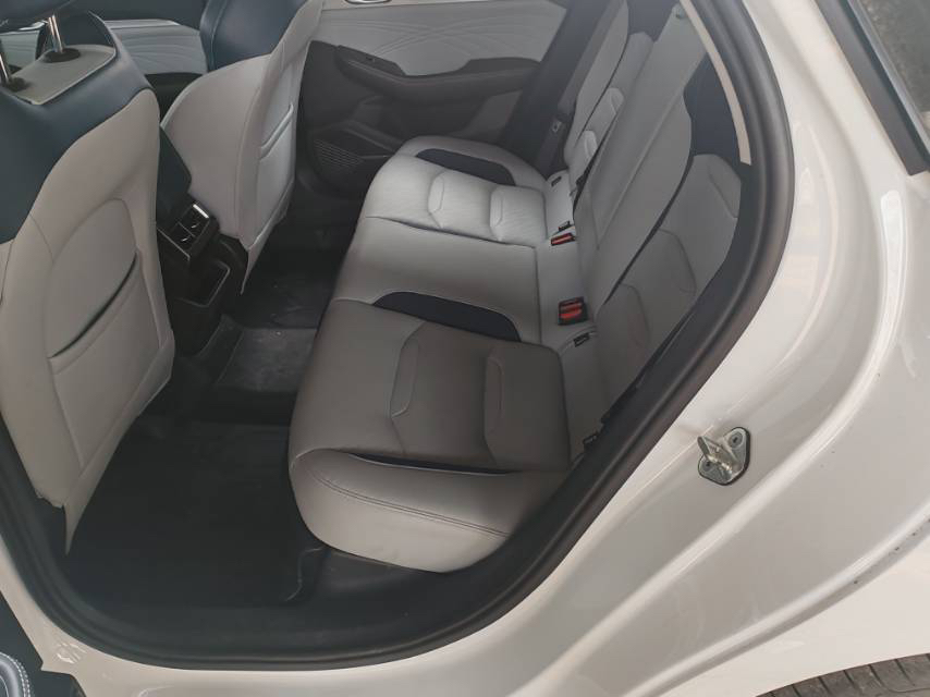 Geely Auto Preface 2023 2.0TD Prestige Version — снимка 16