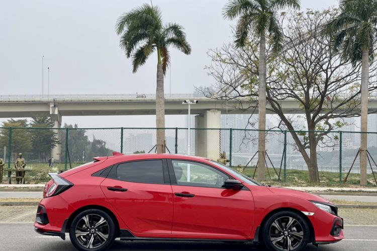 Used Honda Civic 2021 HATCHBACK 220TURBO CVT New Trendsetter
