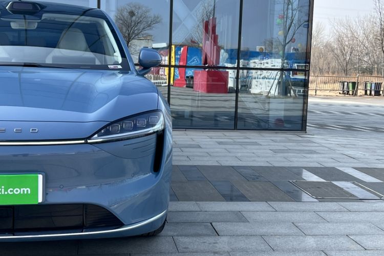 Used Hima Luxeed R7 2024 All-Electric 667 km Max