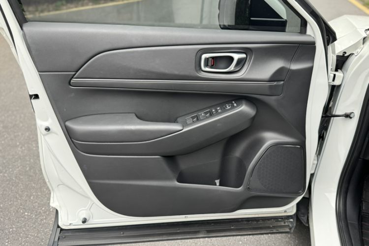 Used Honda Vezel 2023 1.5L CVT Tech Edition Interior 2