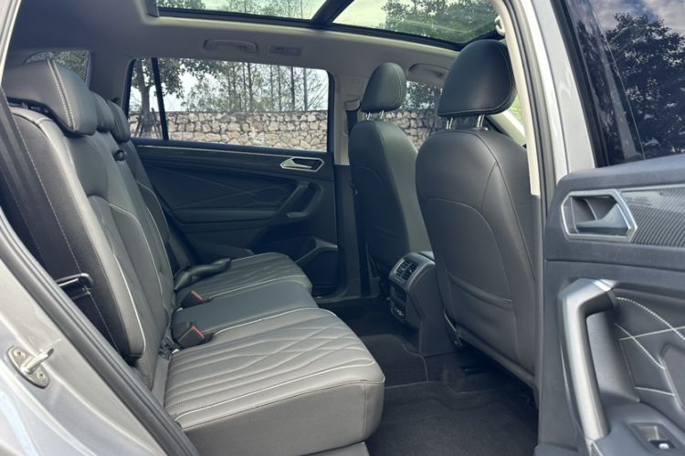 Used Volkswagen Tiguan L 2022 330TSI Automatic Two-Wheel Drive R-Line Enhanced Edition