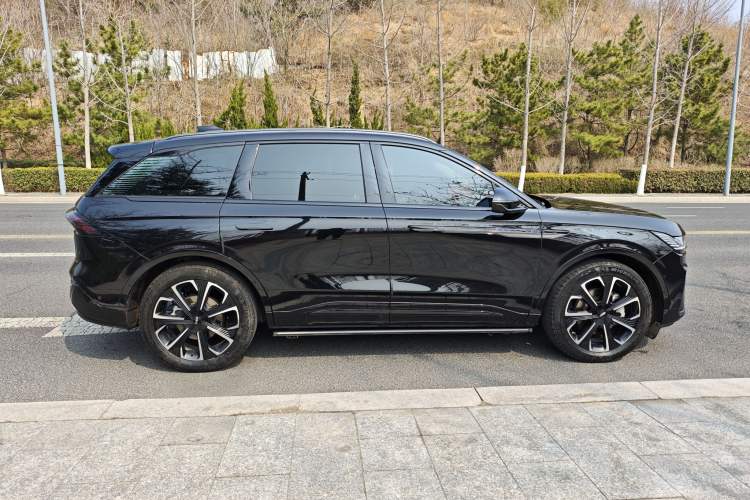 Used Lincoln Nautilus 2023 2.0T All-Wheel-Drive Zunrui Hybrid Version
