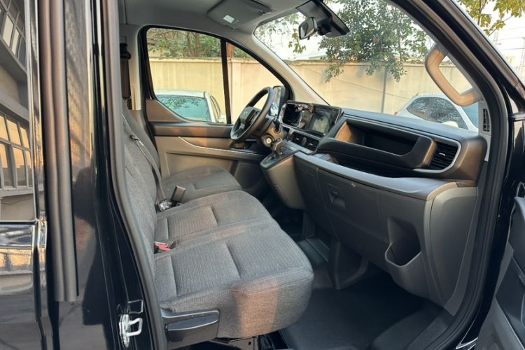 Used Ford Transit 2023 2.0T Diesel Automatic Multi-Function Commercial Vehicle Short Wheelbase Low Roof 5/6 Seats