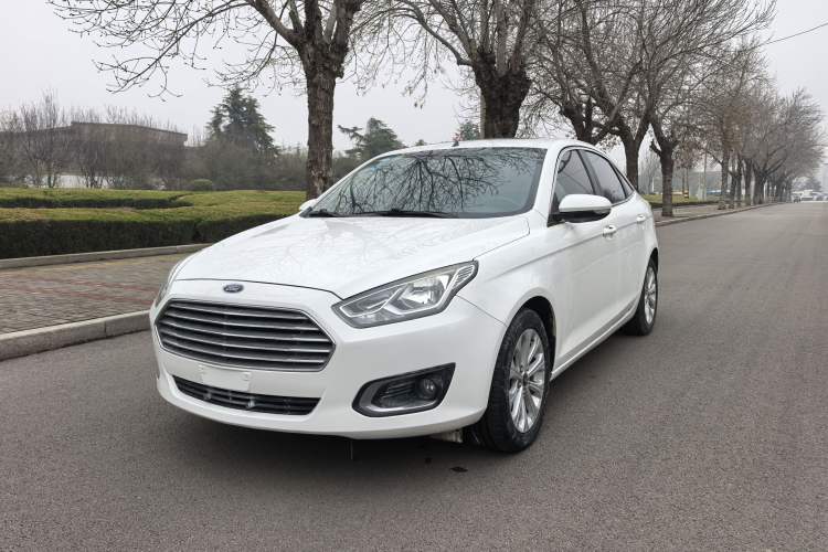Used Ford Escort 2015 1.5L Automatic Fashion Model