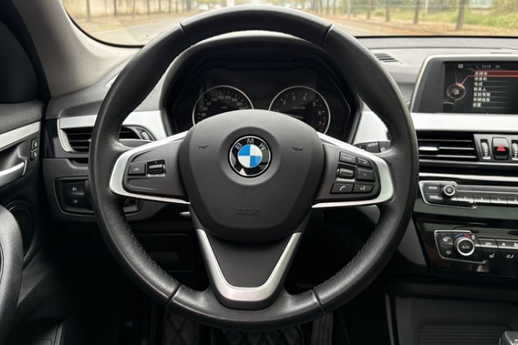 Used BMW X1 2016 sDrive18Li Premium Edition
