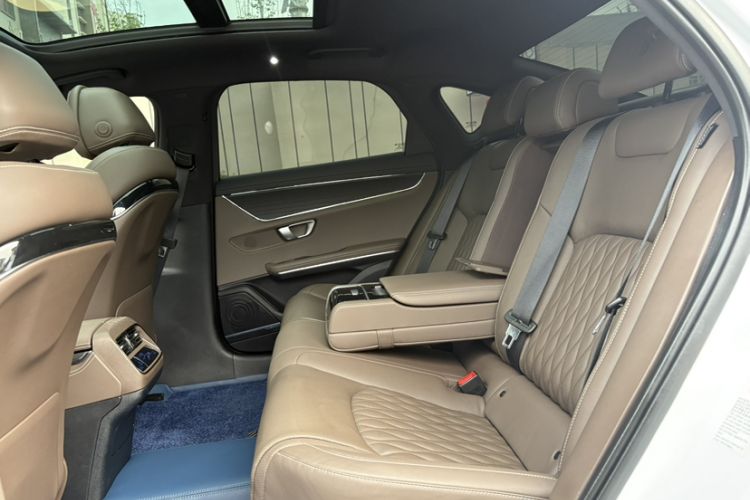 Used BYD Han 2020 EV Long-Range Deluxe Model Interior 2