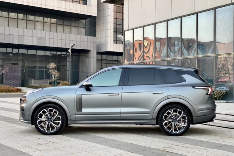 Used Lynk & Co 09 2021 2.0T Halo Six-Seater