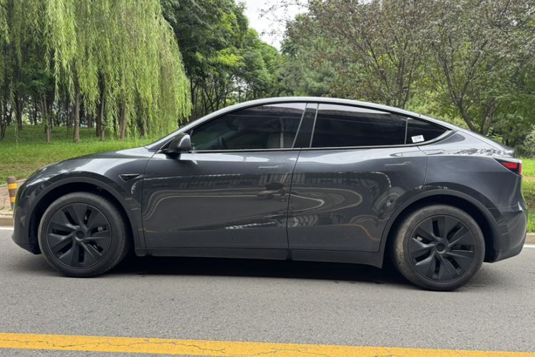 Used Tesla Model Y 2024 Rear-Wheel-Drive Version