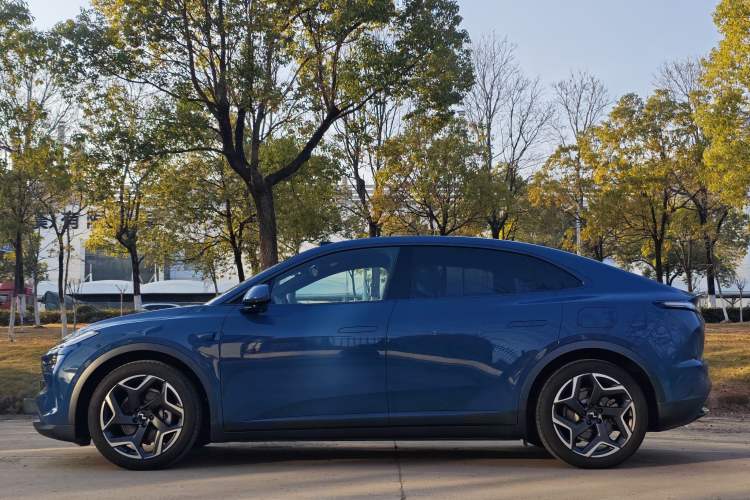 Used ONVO L60 2024 60 kWh Rear-Drive Version