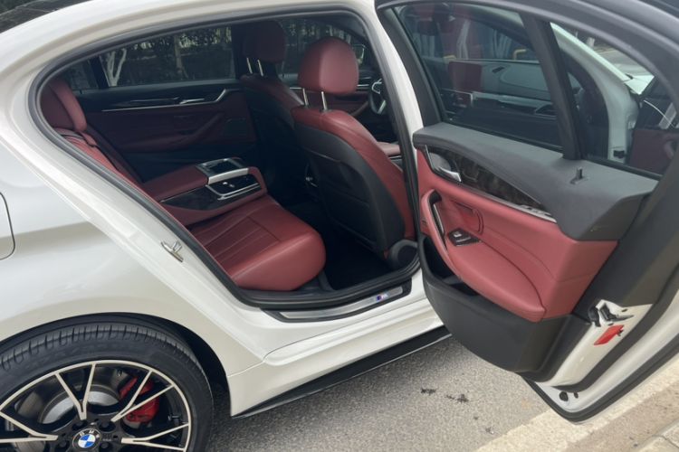 Used BMW 5 Series 2019 530Li Luxury Edition M Sport Package Interior 12