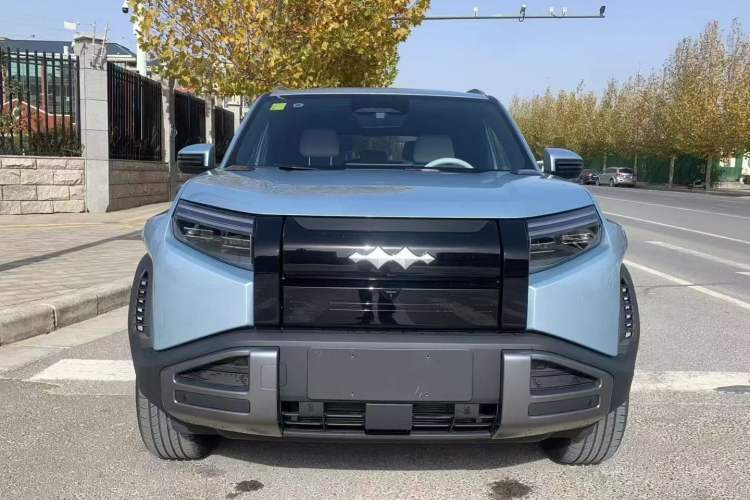 Used Formula Leopard Titanium 3 2025 501 km Range Rear-Wheel Drive Intelligent Driving Max Edition