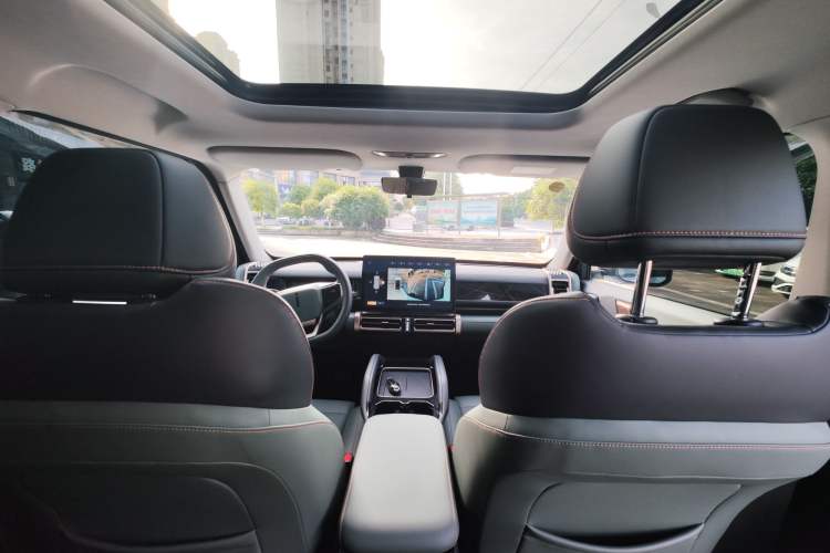 Used iCAR 03 2024 401km Two-Wheel Drive Standard Advanced Version Interior 3