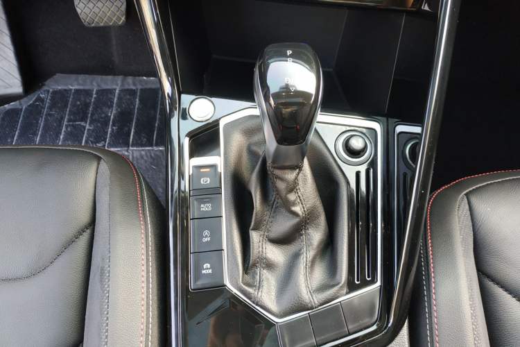 Used Volkswagen Tayron 2020 330TSI Two-Wheel Drive Luxury Smart Connectivity Version