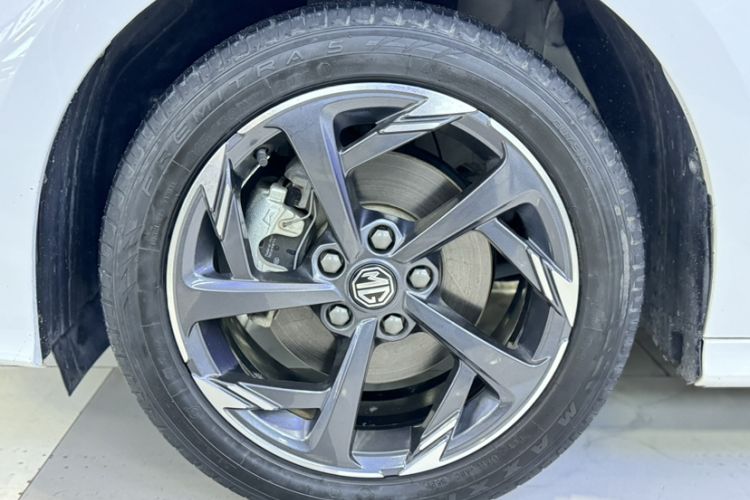 Used MG 5 2022 300TGI DCT Chao Yue Luxury Edition