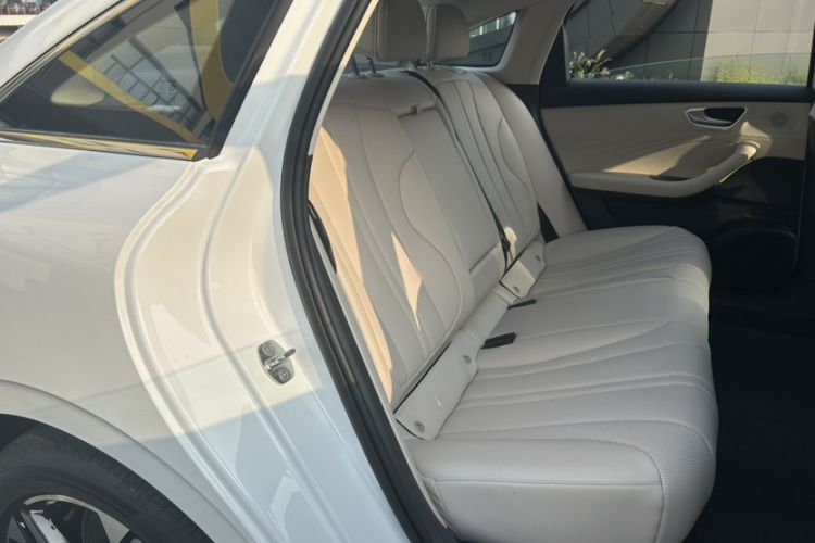 Used Roewe D7 2025 EV 610km Rear-Drive Prestige Edition Interior 4