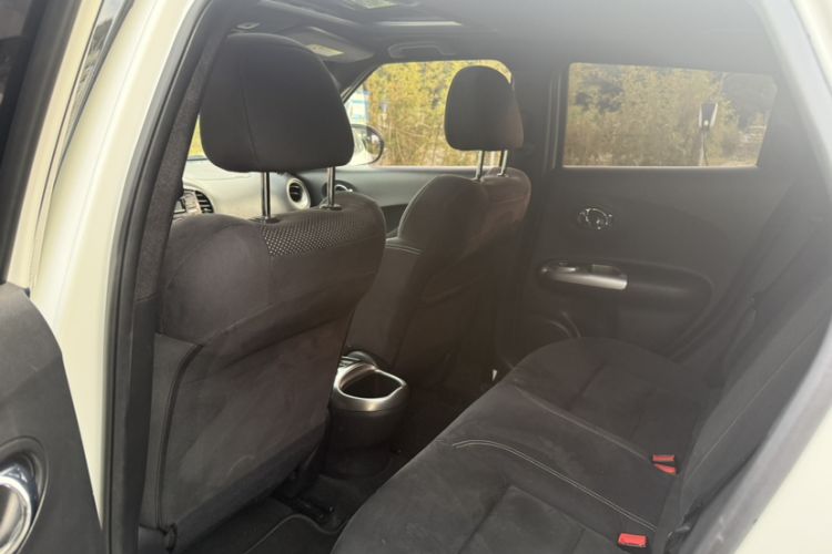 Used Infiniti ESQ 2014 1.6L Spontaneous Edition