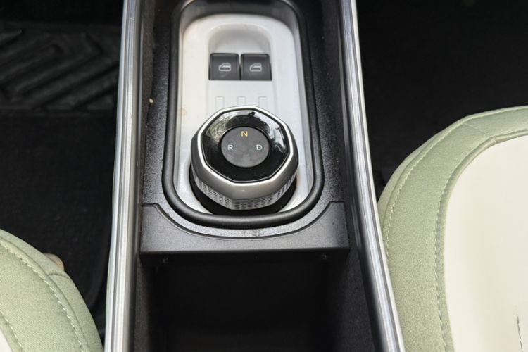 Used Geely Galaxy Panda 2025 210km Panda Rider Gear Lever